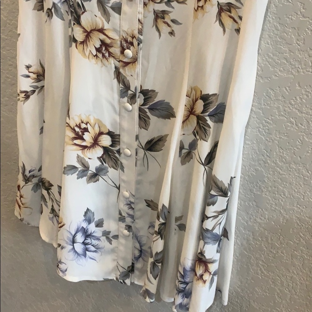 Flynn Skye Floral Dress - Picture 3 of 5